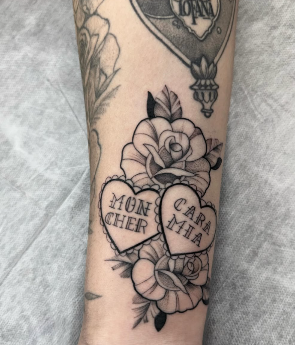 Cœurs et roses, lettrage fine line